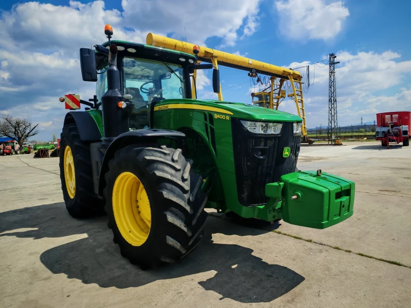 Трактор John Deere 8400R лизинг с първоначална вноска 20%, снимка 2 - Селскостопанска техника - 49853925