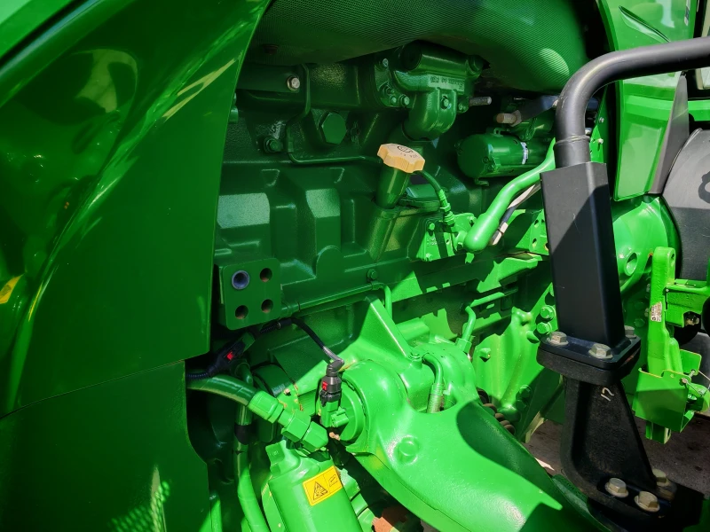 Трактор John Deere 8400R лизинг с първоначална вноска 20%, снимка 15 - Селскостопанска техника - 49853925