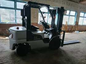 Мотокар Nissan 2.0, снимка 2