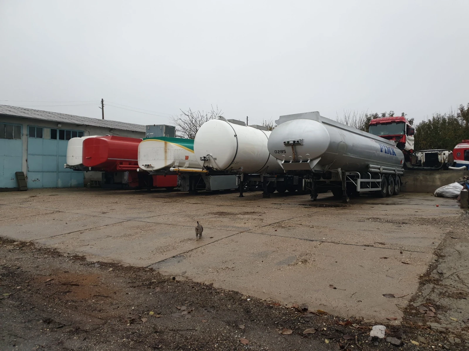  Fruehauf      | Mobile.bg   3