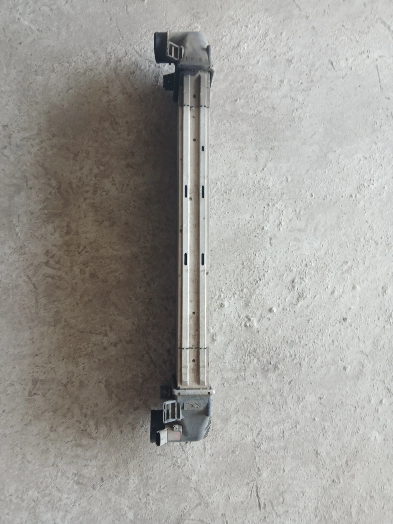 6G91-9L440-CD интеркулер Lend Rover Evoque 2.2 дизел 150кс 2012г , снимка 2 - Части - 55884051