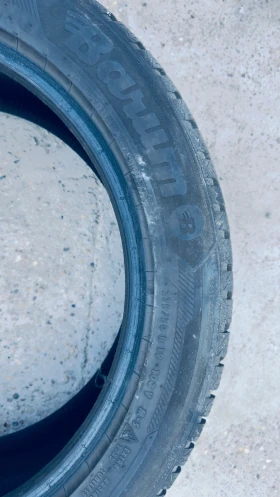 Гуми Зимни 235/50R19, снимка 9