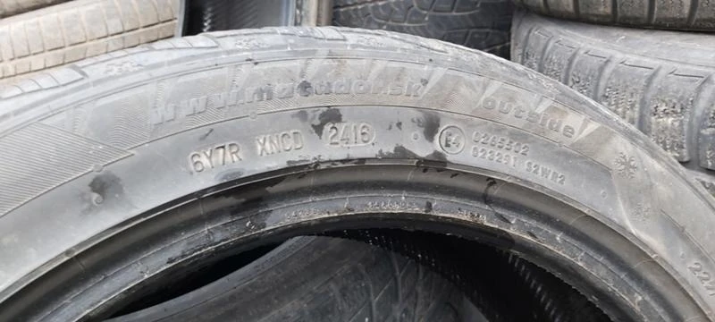 Гуми Зимни 225/45R17, снимка 5 - Гуми и джанти - 35608144