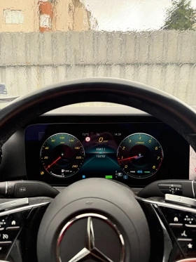 Mercedes-Benz E 200, снимка 3