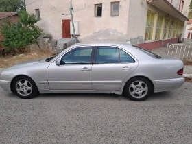 Mercedes-Benz E 220, снимка 4