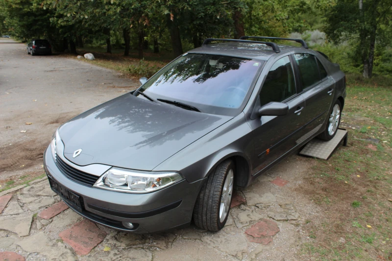 Renault Laguna 1.9 DCI Уникат, снимка 3 - Автомобили и джипове - 47403620