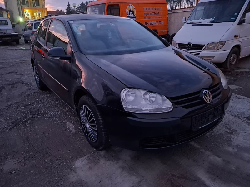 VW Golf, снимка 1 - Автомобили и джипове - 48482291