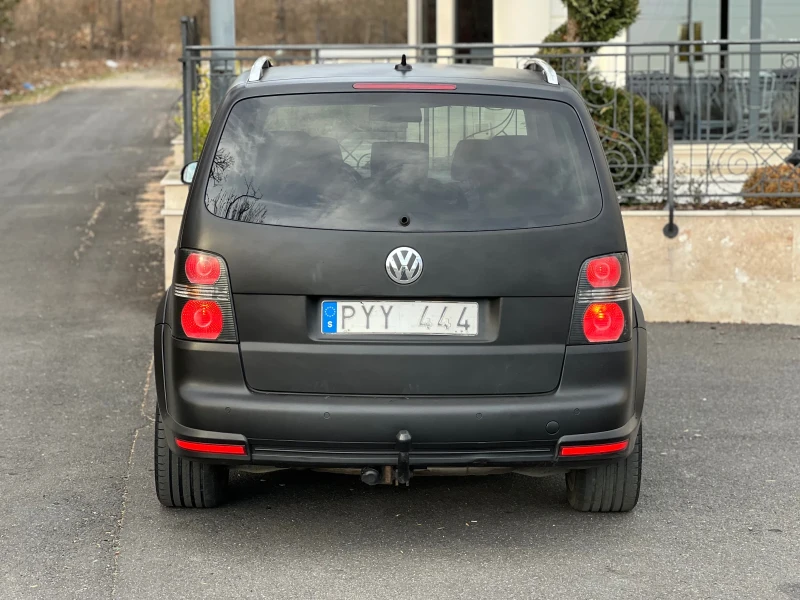 VW Touran Cross 2.0 TDI 170HP, снимка 6 - Автомобили и джипове - 49497199