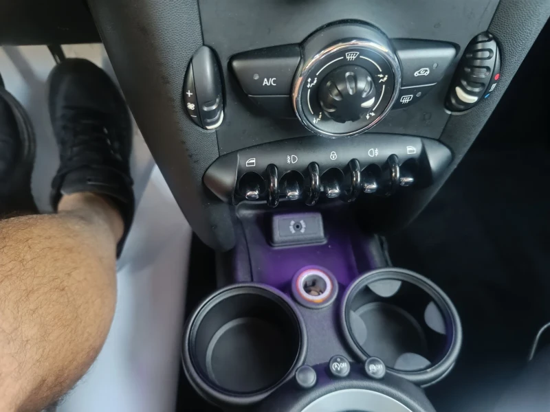 Mini One, снимка 14 - Автомобили и джипове - 51812489