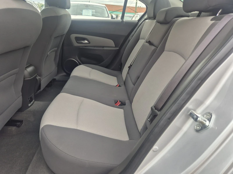 Chevrolet Cruze 2.0D-150кс, снимка 12 - Автомобили и джипове - 51839791
