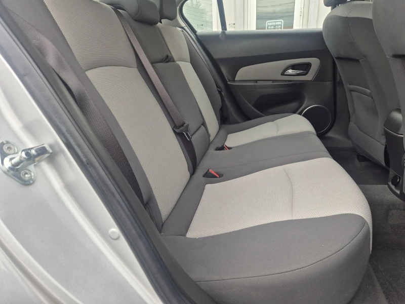 Chevrolet Cruze 2.0D-150кс, снимка 11 - Автомобили и джипове - 51839791