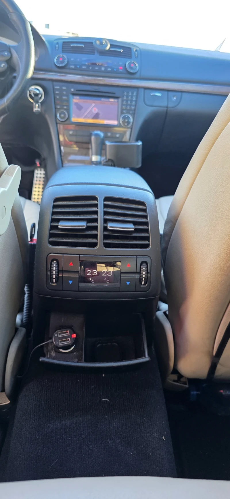 Mercedes-Benz E 500 4matic, LPG, AMG Optics, Facelift, снимка 17 - Автомобили и джипове - 52404114