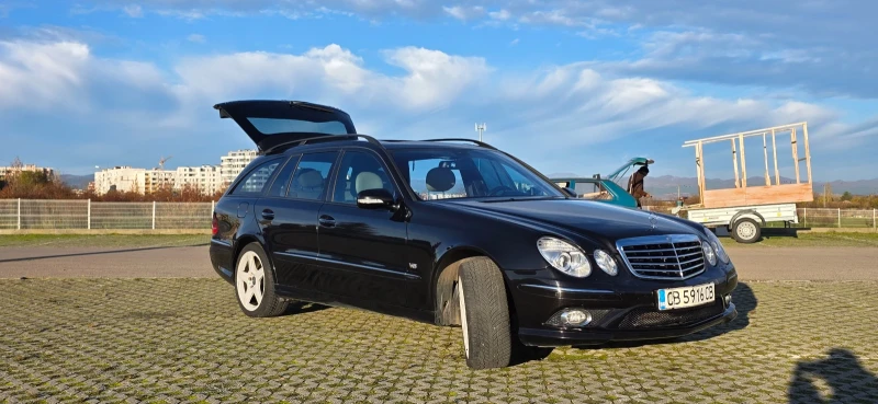 Mercedes-Benz E 500 4matic, LPG, AMG Optics, Facelift, снимка 7 - Автомобили и джипове - 52404114