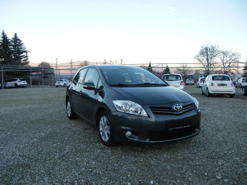 Toyota Auris 1.4D-4D 112000km., снимка 2 - Автомобили и джипове - 52662278