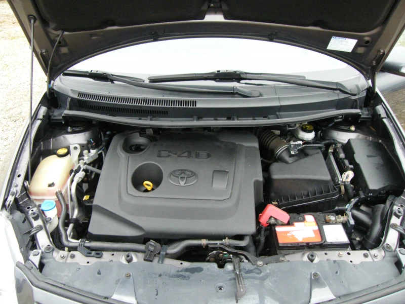 Toyota Auris 1.4D-4D 112000km., снимка 16 - Автомобили и джипове - 52662278