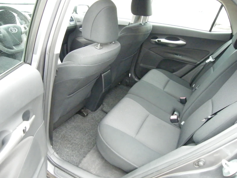 Toyota Auris 1.4D-4D 112000km., снимка 12 - Автомобили и джипове - 52662278