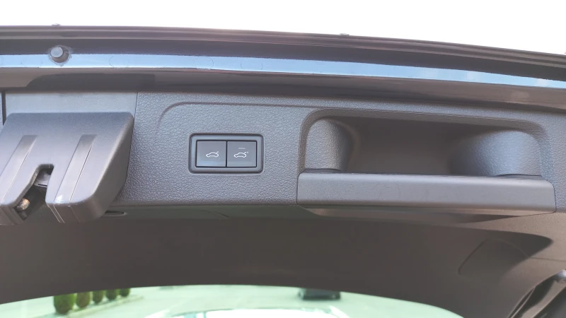 VW Passat B8 2.0TDI 4Motion, снимка 12 - Автомобили и джипове - 52794487