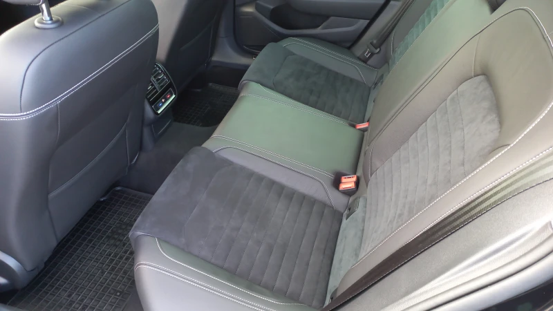 VW Passat B8 2.0TDI 4Motion, снимка 13 - Автомобили и джипове - 52794487