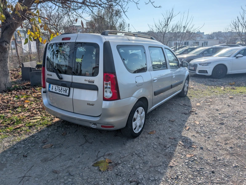 Dacia Logan 1.6i 7 места, снимка 4 - Автомобили и джипове - 52800134