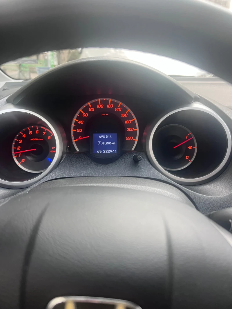 Honda Jazz Газ, снимка 7 - Автомобили и джипове - 52802226