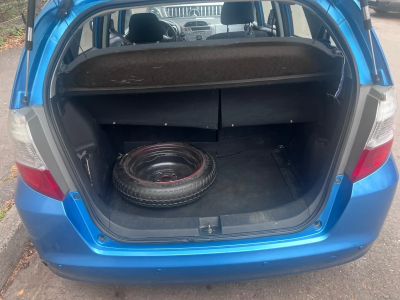 Honda Jazz Газ, снимка 8 - Автомобили и джипове - 52802226