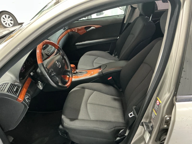 Mercedes-Benz E 280, снимка 4 - Автомобили и джипове - 53111318