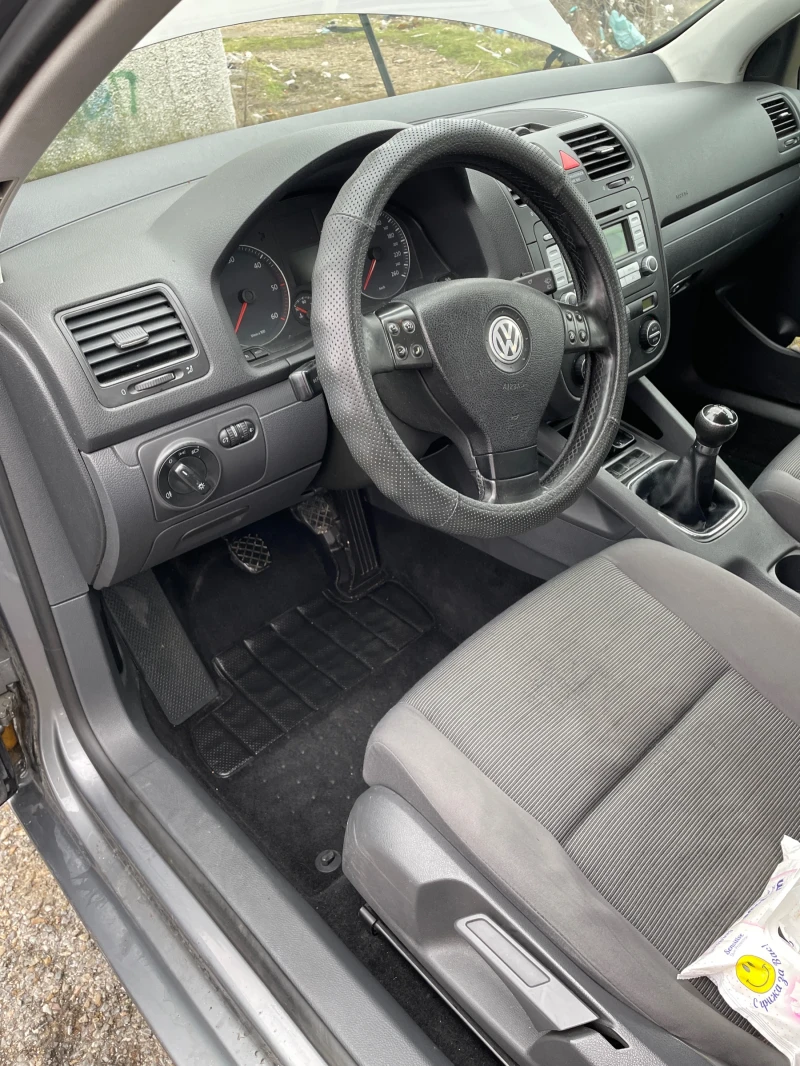 VW Golf, снимка 5 - Автомобили и джипове - 53292613