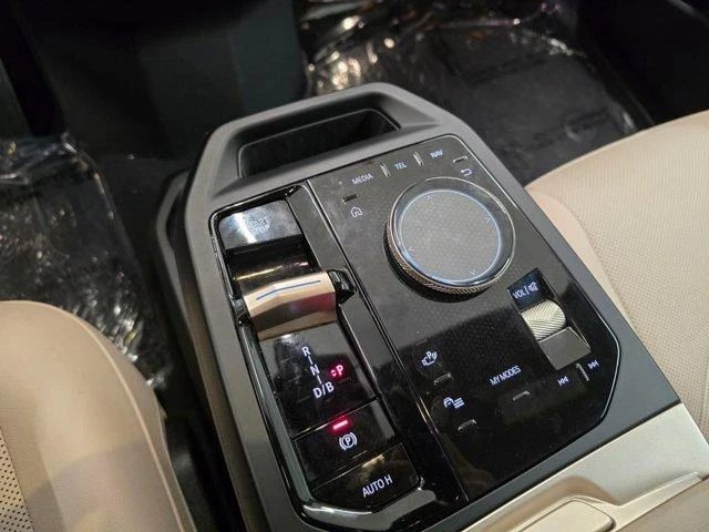 BMW iX xDrive50, снимка 8 - Автомобили и джипове - 54679123