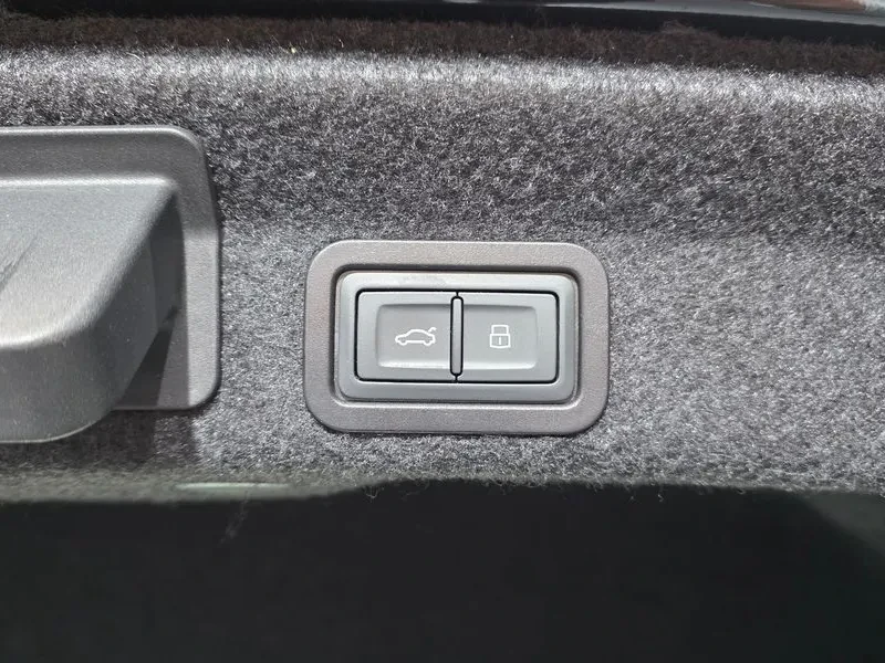 Audi A6 2.0 TDI Quattro - САМО 30% АВАНС, снимка 16 - Автомобили и джипове - 55428464