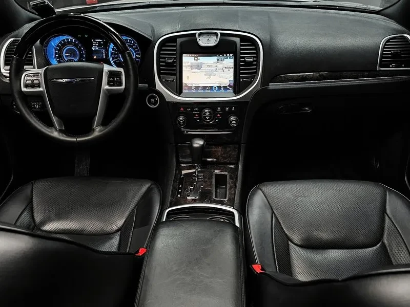 Chrysler 300c 3.0D - САМО 30% АВАНС, снимка 7 - Автомобили и джипове - 55991303