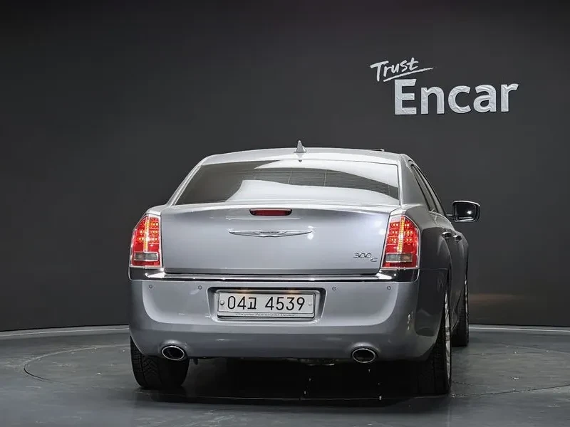 Chrysler 300c 3.0D - САМО 30% АВАНС, снимка 4 - Автомобили и джипове - 55991303