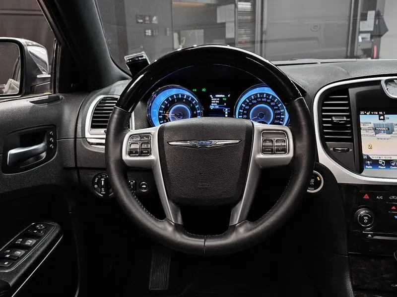 Chrysler 300c 3.0D - САМО 30% АВАНС, снимка 13 - Автомобили и джипове - 55991303