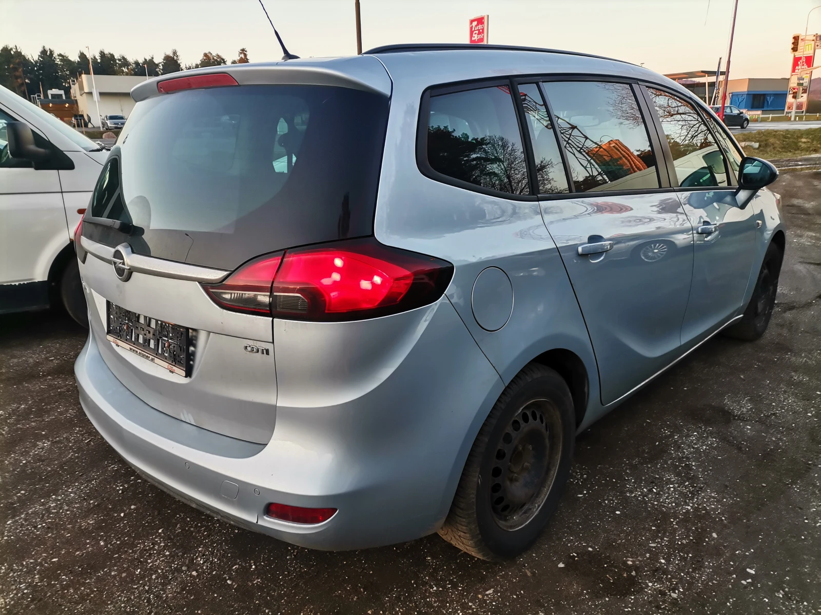 Opel Zafira 1.6 CDTI Evro6 - изображение 6