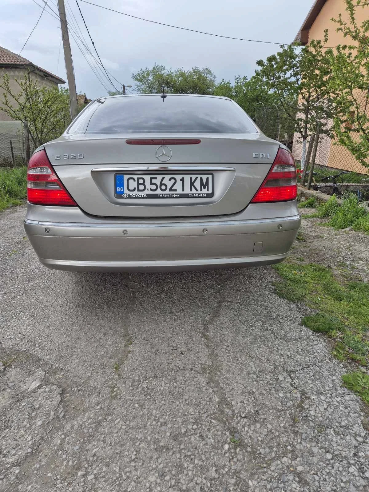 Mercedes-Benz E 320  - изображение 7