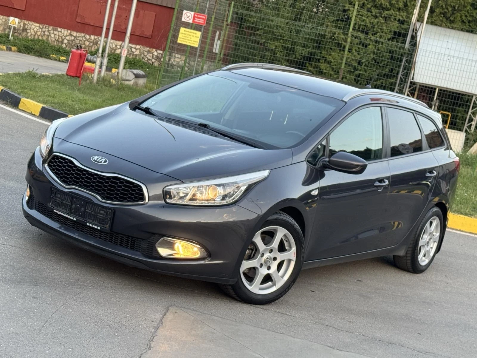 Kia Ceed 1.6CRDi Климатроник* EURO 5 - изображение 2