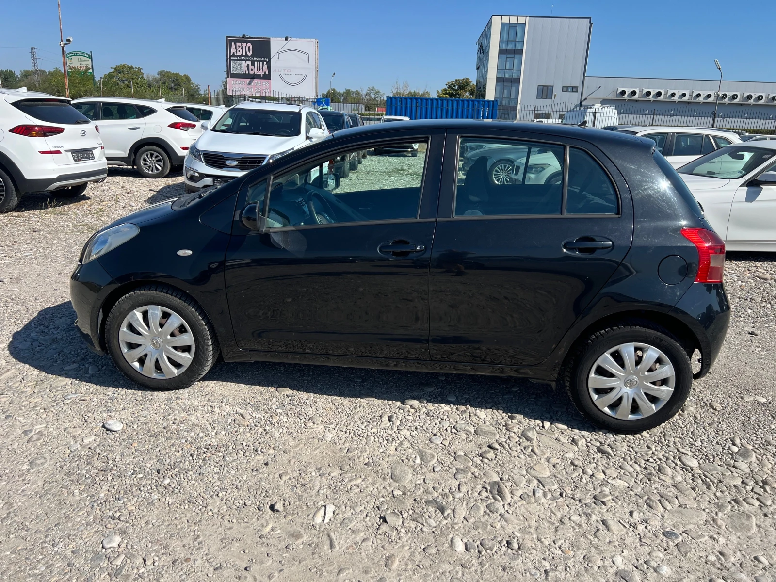 Toyota Yaris 1.3 VVTI(KATO НОВА) - изображение 8