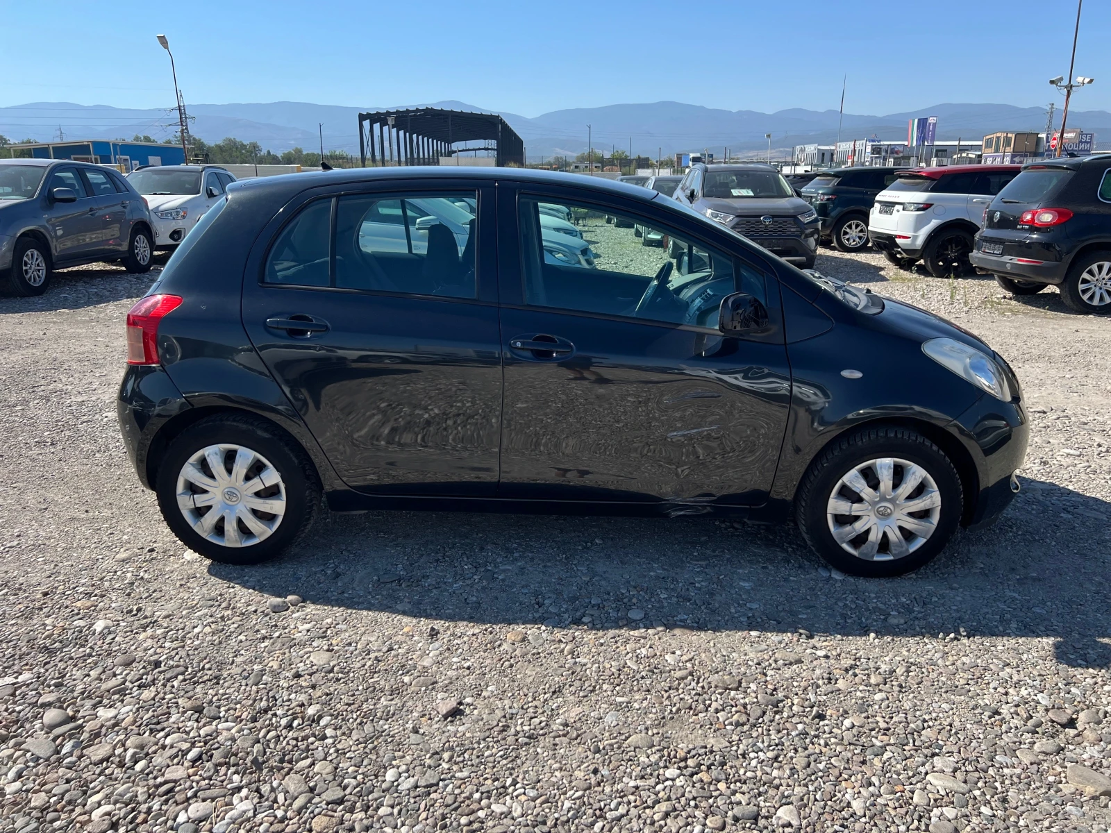 Toyota Yaris 1.3 VVTI(KATO НОВА) - изображение 4