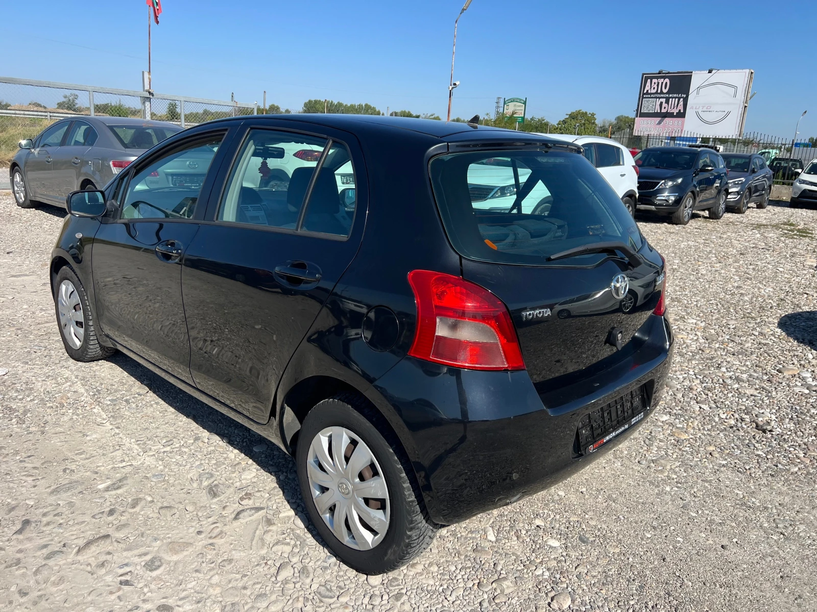 Toyota Yaris 1.3 VVTI(KATO НОВА) - изображение 7