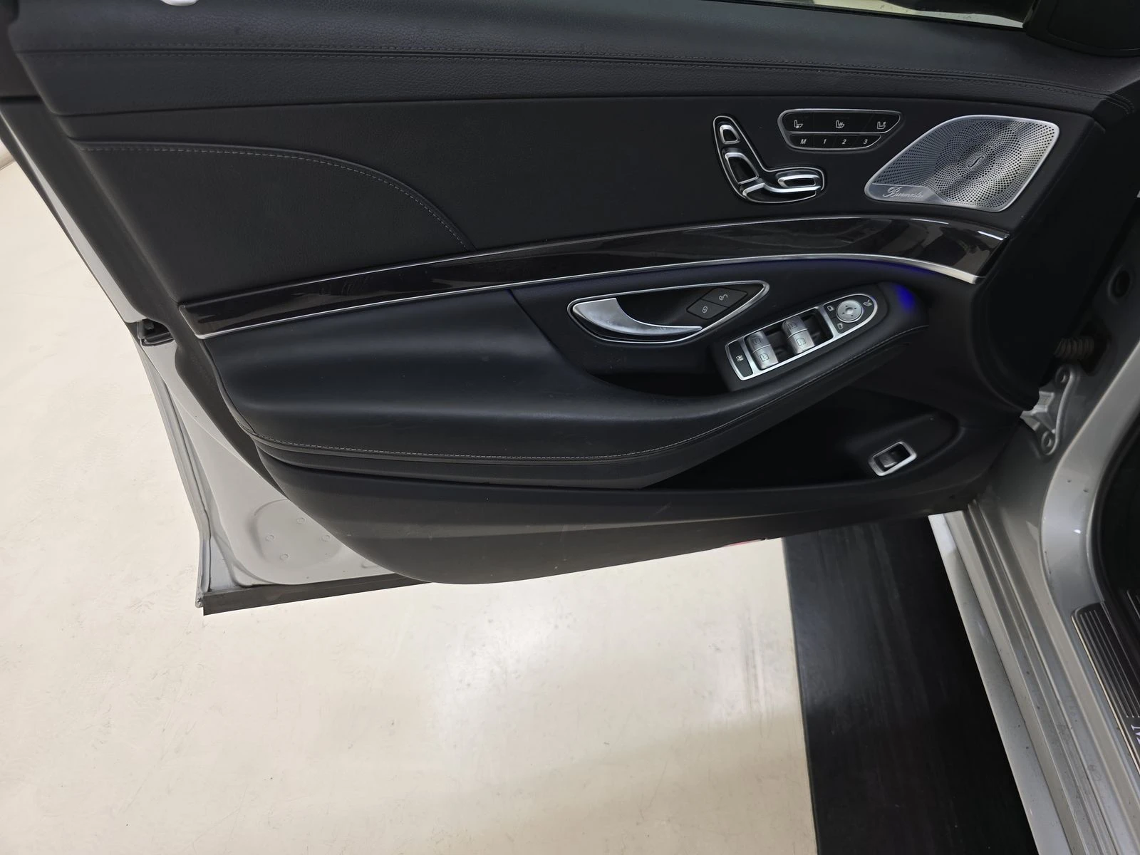 Mercedes-Benz S 560 2018 Mercedes-Benz S 560 4MATIC Sedan - изображение 7