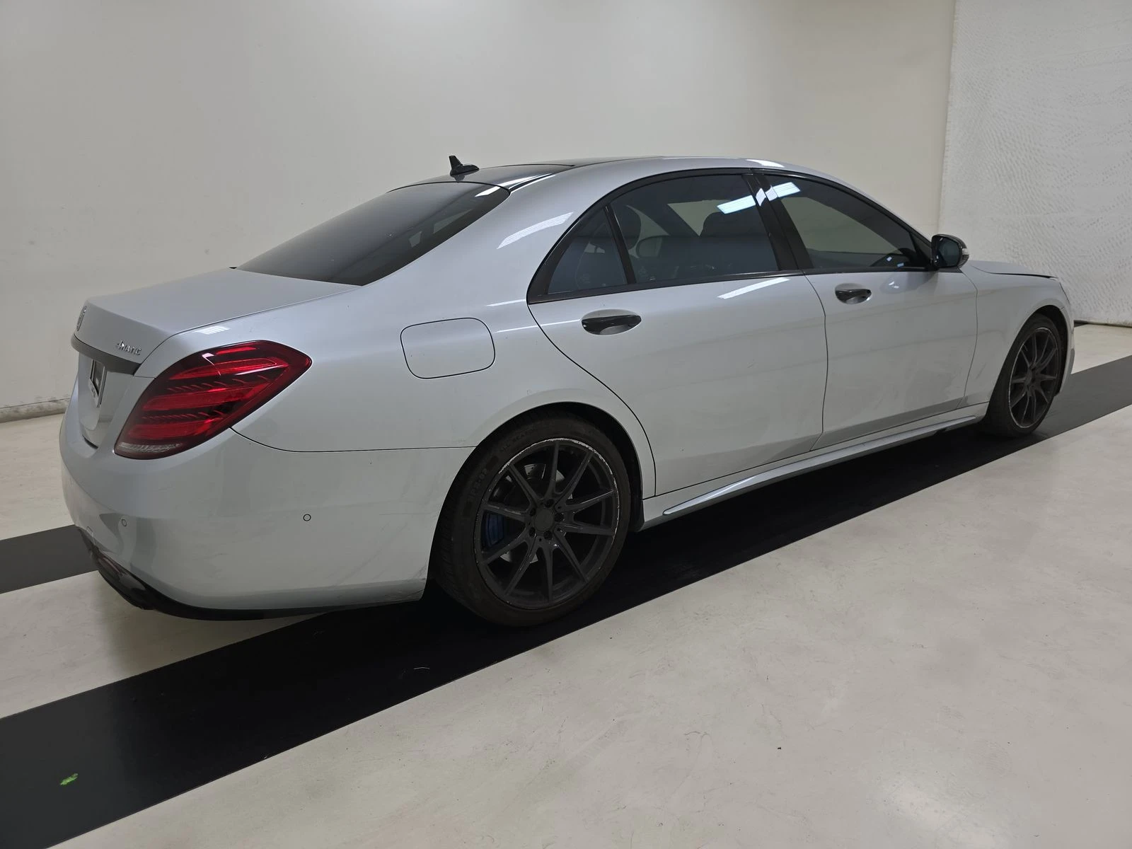 Mercedes-Benz S 560 2018 Mercedes-Benz S 560 4MATIC Sedan - изображение 4