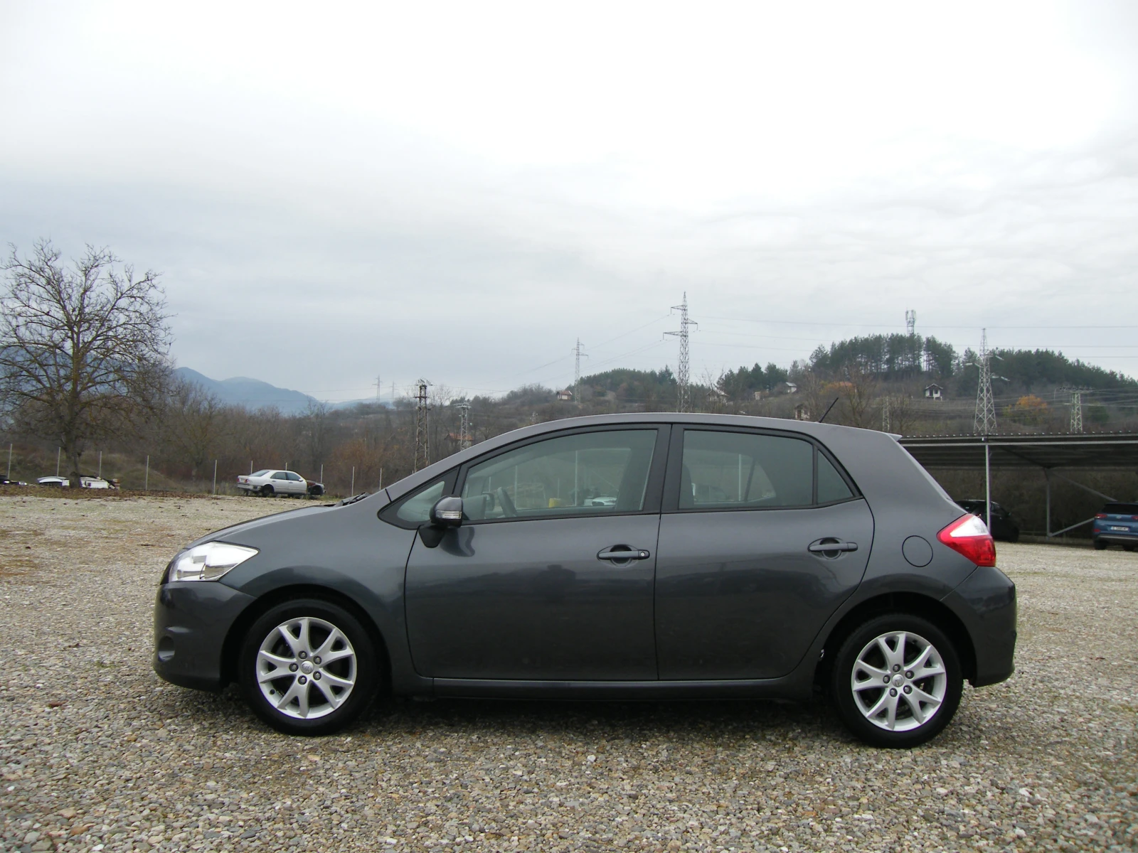 Toyota Auris 1.4D-4D 112000km. - изображение 6