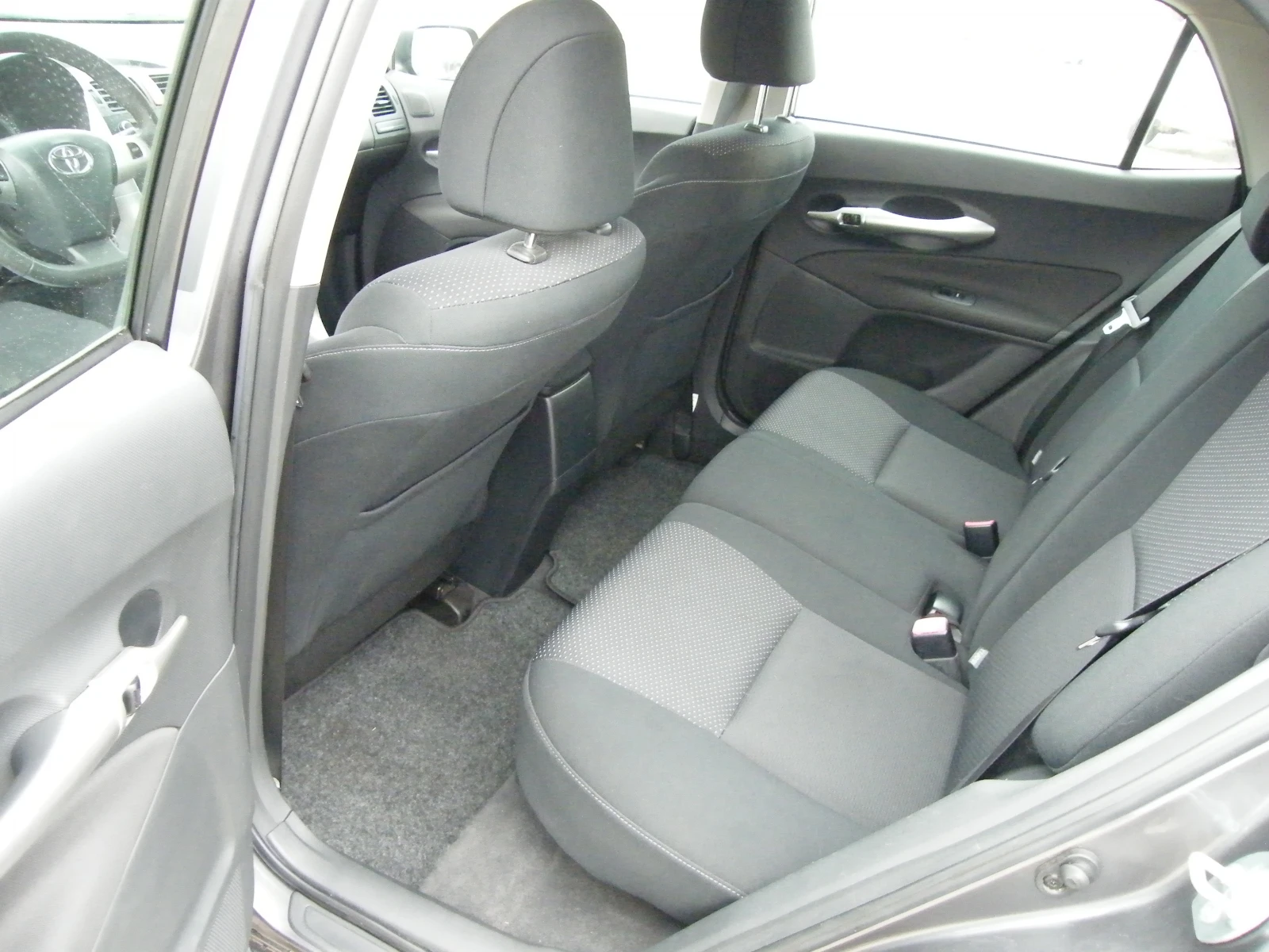 Toyota Auris 1.4D-4D 112000km. | Mobile.bg   12