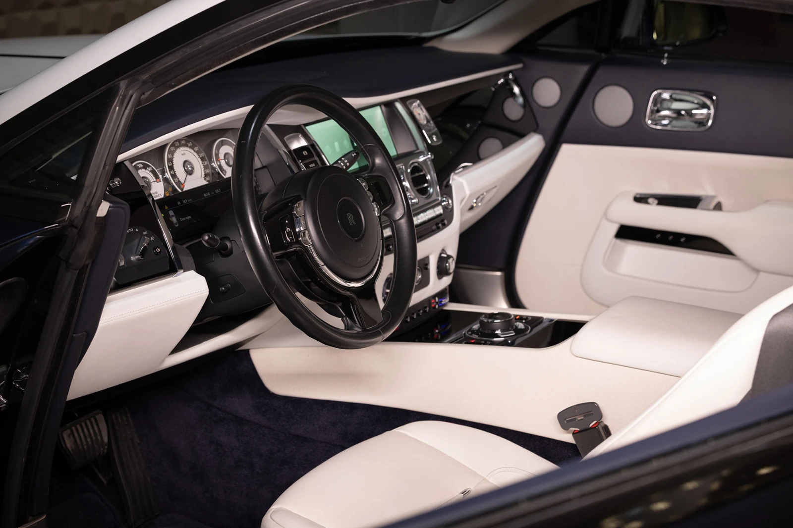 Rolls-Royce Wraith GhostFamily XZ01* Подгрев на седалки* Apple Car Pl - изображение 7