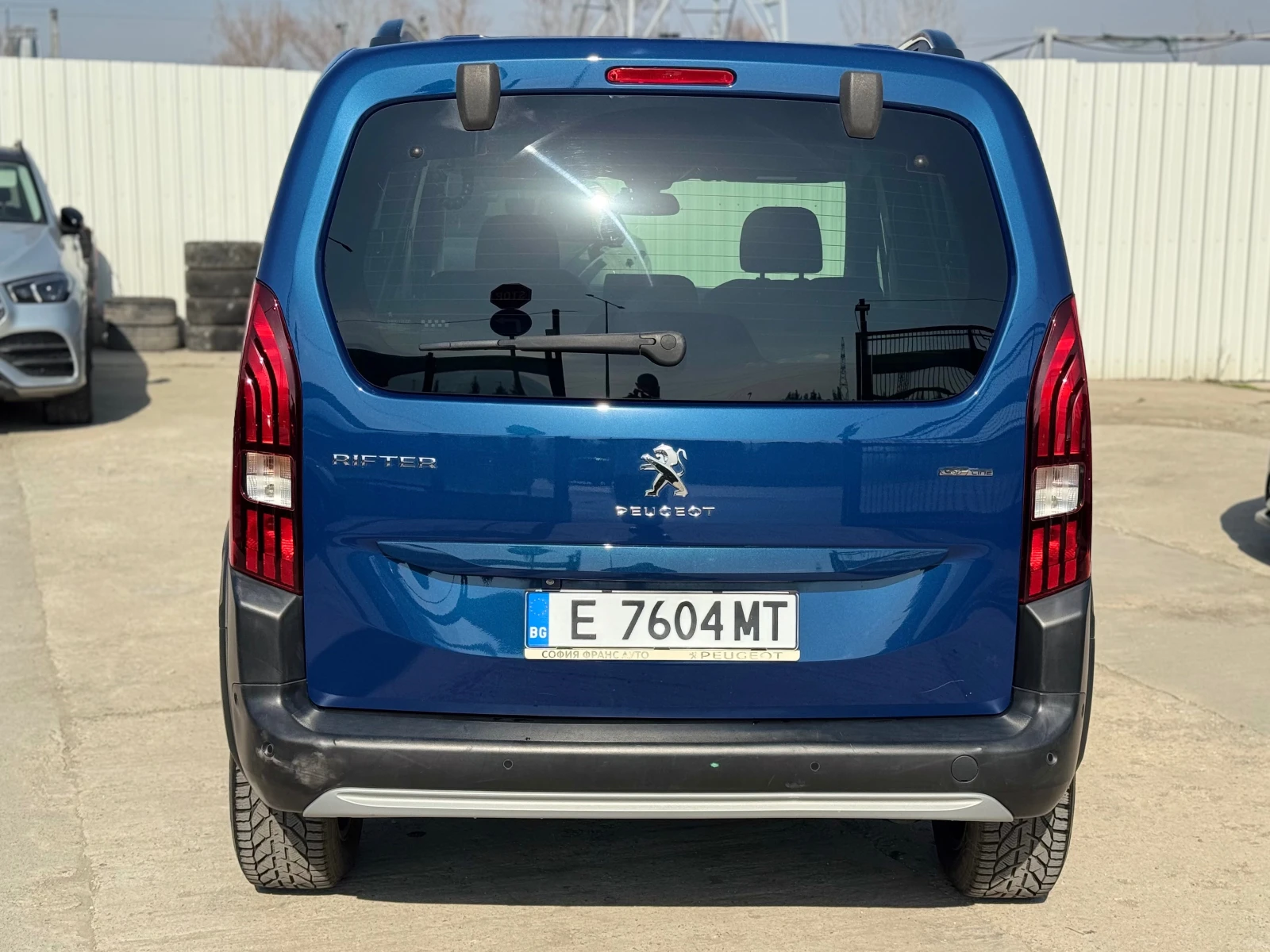 Peugeot Rifter GT-Line 1.5HDI AUTOMATIC 6+ 1 КАМЕРА CARPLAY ОТ БГ, снимка 7 - Автомобили и джипове - 53712927