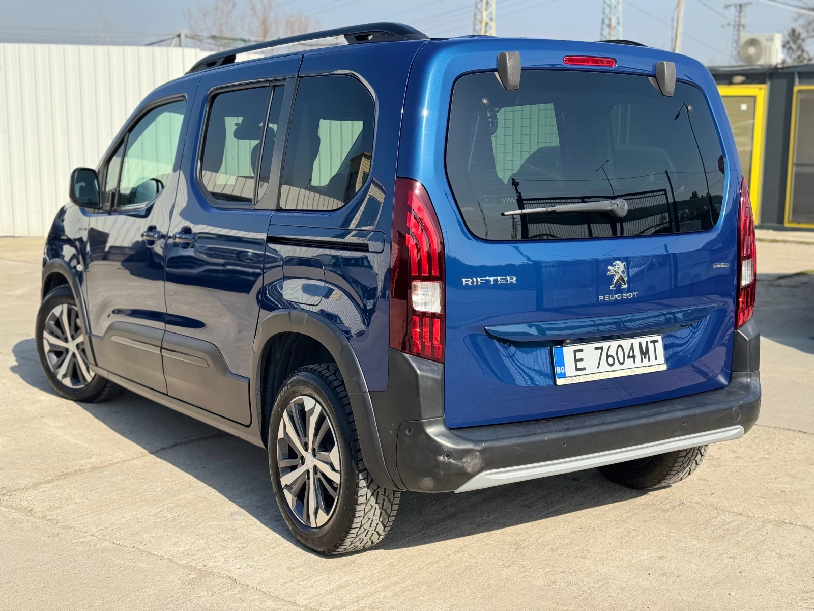 Peugeot Rifter GT-Line 1.5HDI AUTOMATIC 6+ 1 КАМЕРА CARPLAY ОТ БГ, снимка 6 - Автомобили и джипове - 53712927