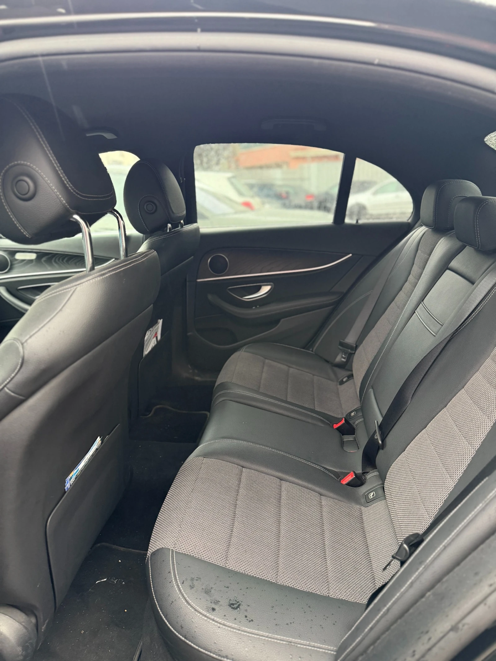 Mercedes-Benz E 200, снимка 6 - Автомобили и джипове - 54080928