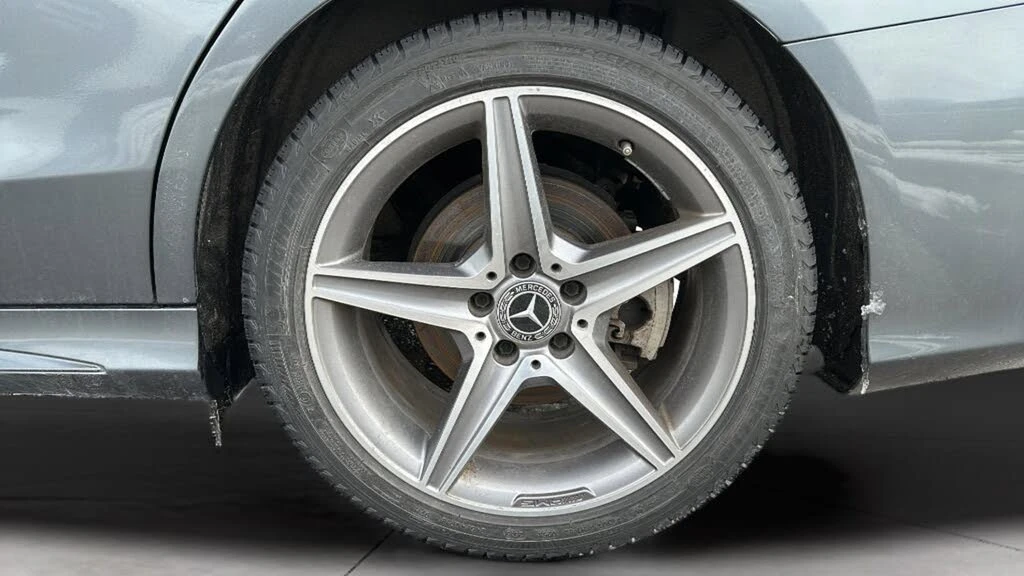 Mercedes-Benz C 300 4MATIC* AMG* ПАНОРАМА* ПОДГРЕВ* КАМЕРА* МЪРТВА ТОЧ, снимка 7 - Автомобили и джипове - 54224459