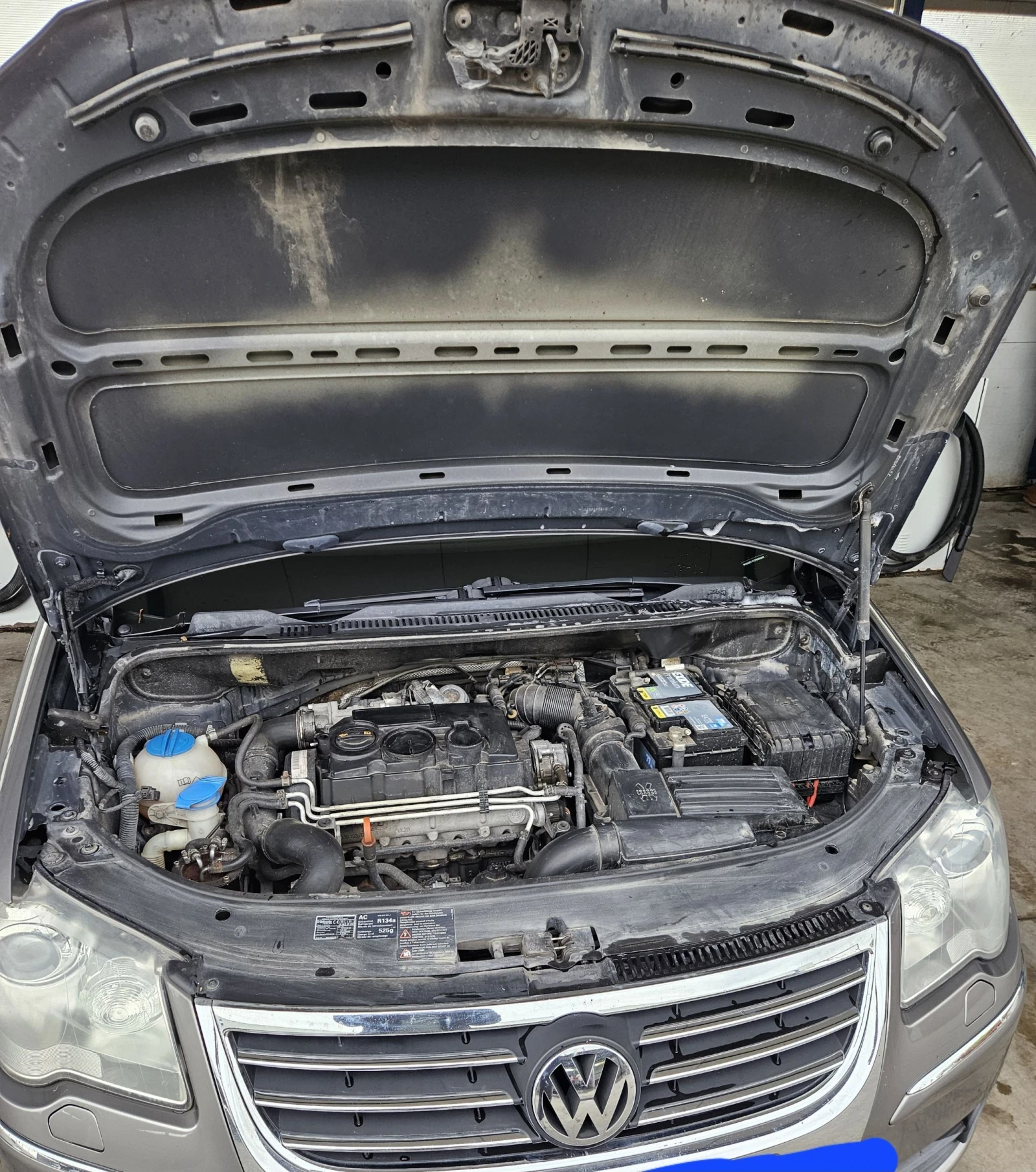 VW Touran 2 tdi 140 hp  BMM, снимка 4 - Автомобили и джипове - 54386637