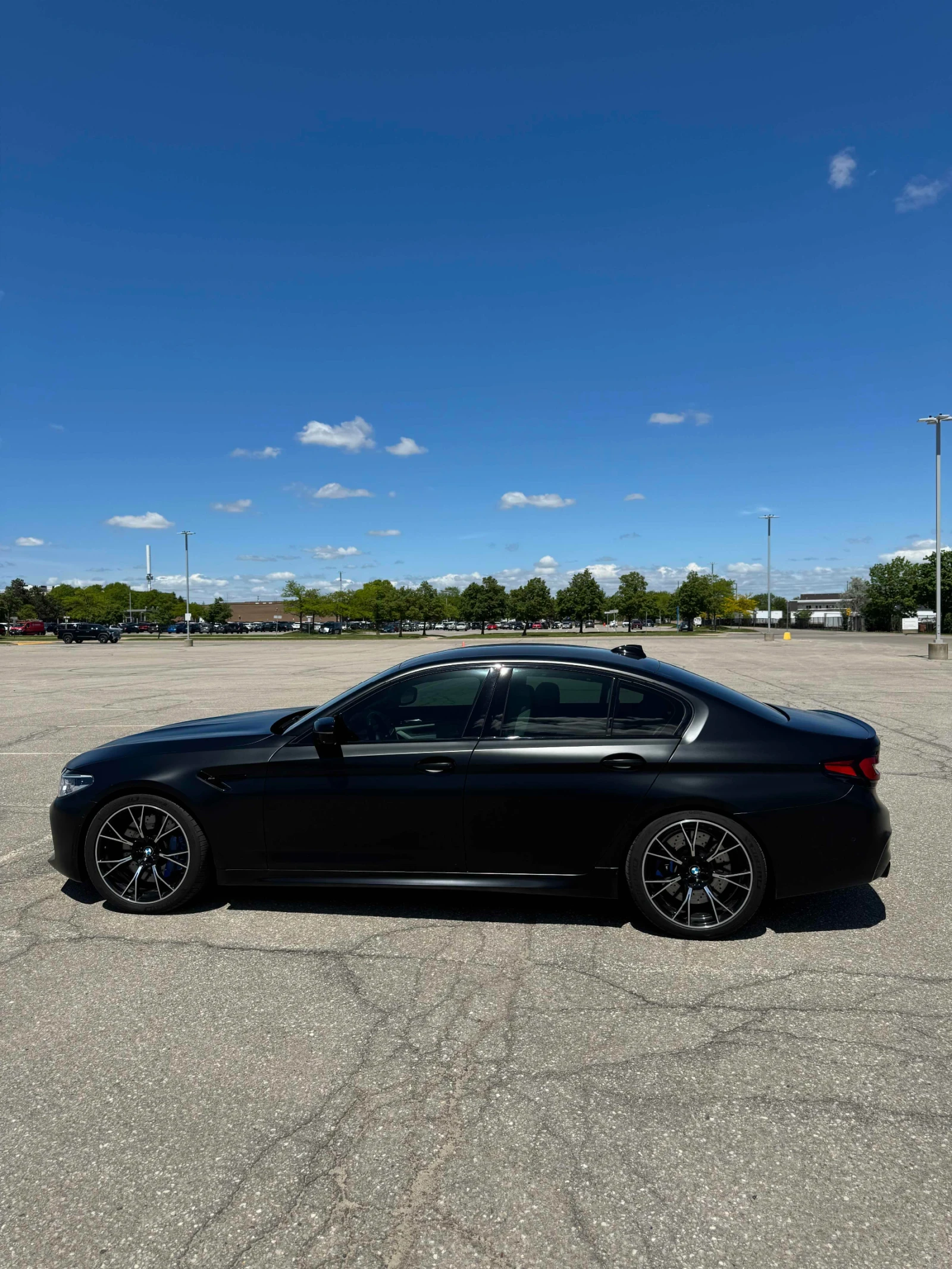 BMW M5 xDrive * ДИСТРОНИК * ОБДУХВАНЕ * 2 КЛЮЧА * CARFAX, снимка 2 - Автомобили и джипове - 54755966