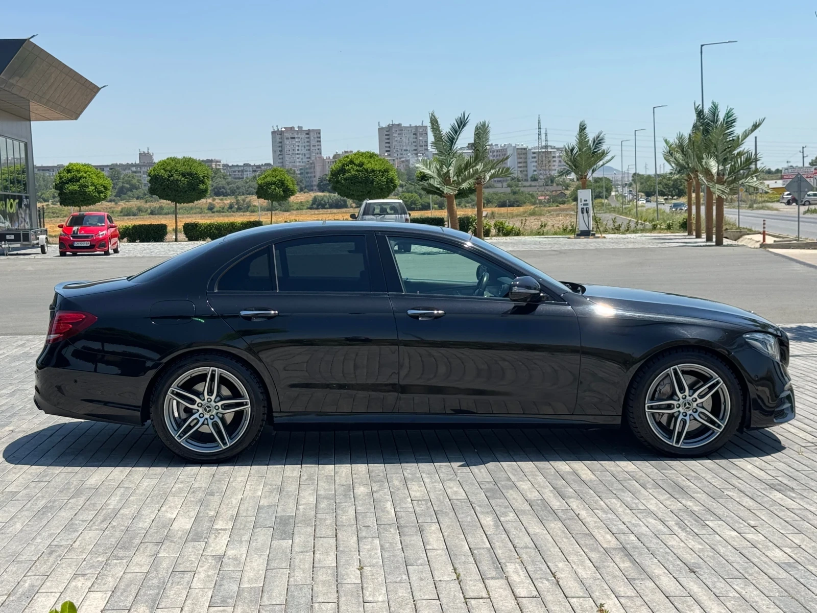 Mercedes-Benz E 400, снимка 7 - Автомобили и джипове - 55108186